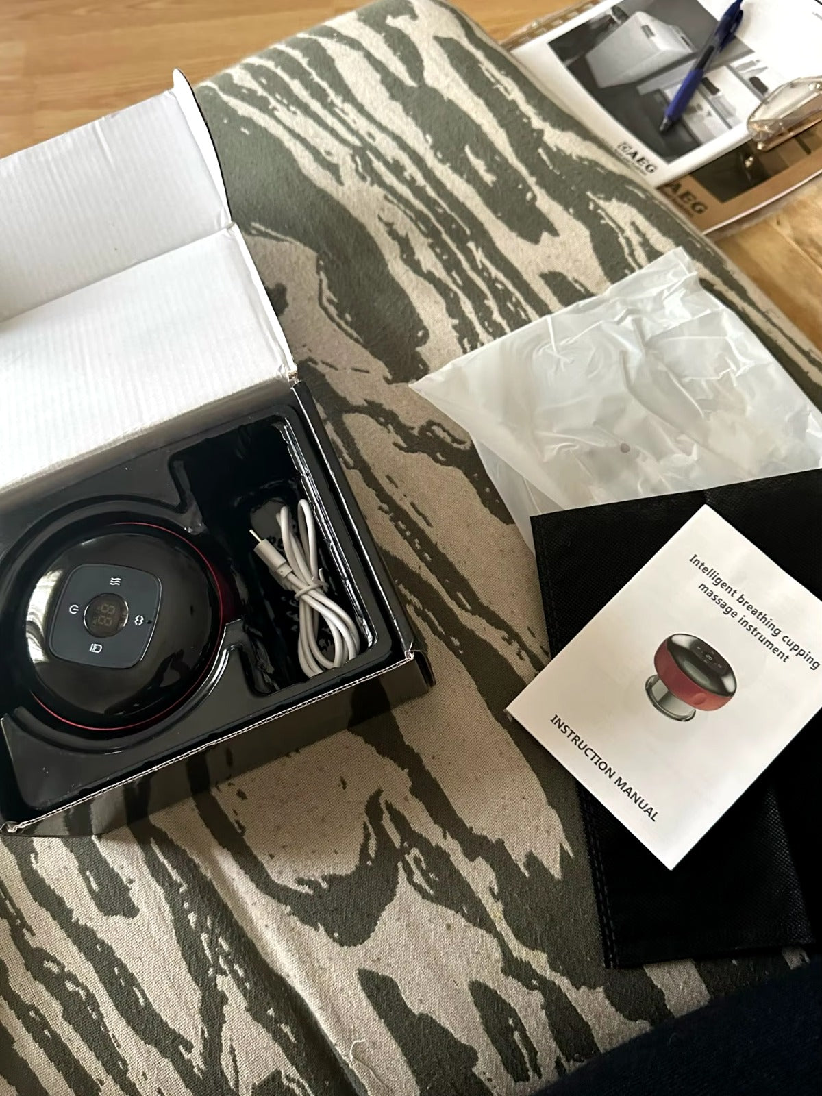 جهاز الحجامة الإلكترونية الذكي لتحسين الصحة وتخفيف الآلام unGaGHT